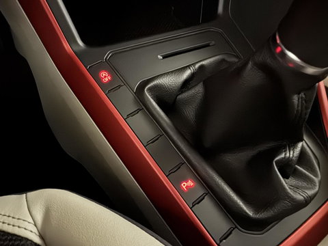Volkswagen Polo 1.0 Beats CarPlay Stoelver. CarPlay Cruise Navi