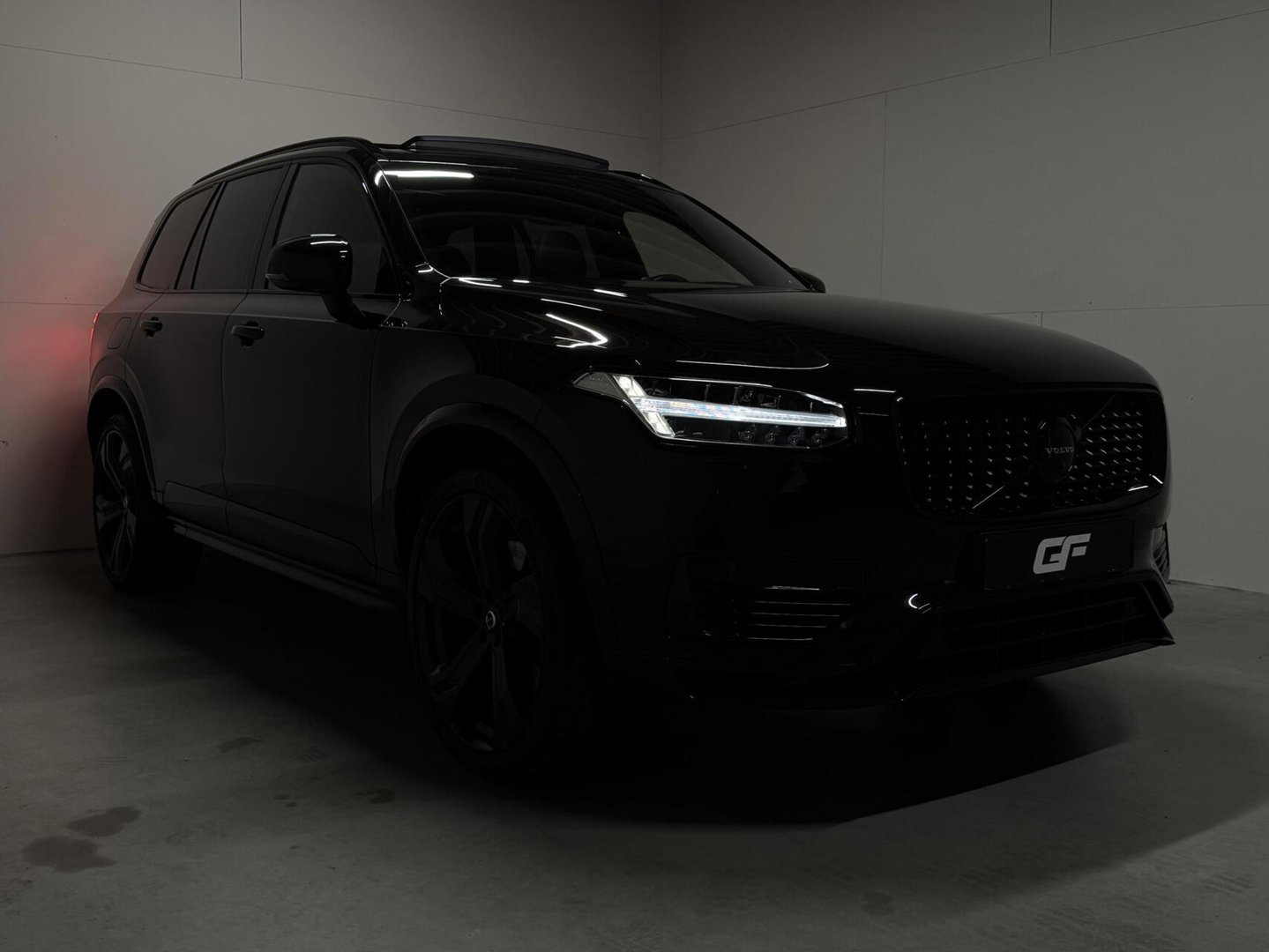 Volvo XC90 2.0 T8 Twin Engine AWD R-Design Pano Luchtvering B&W Trekh.