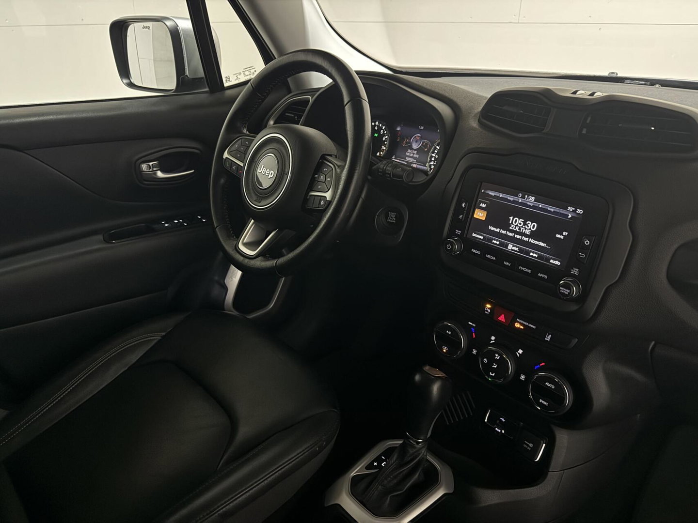 Jeep Renegade 1.4 MultiAir Limited Leer CarPlay Cruise Camera