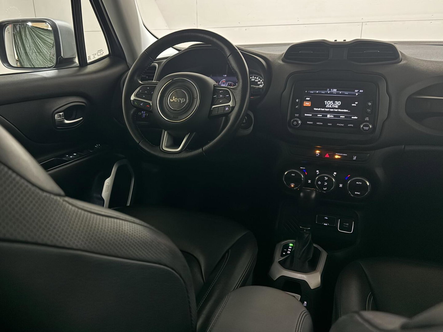 Jeep Renegade 1.4 MultiAir Limited Leer CarPlay Cruise Camera