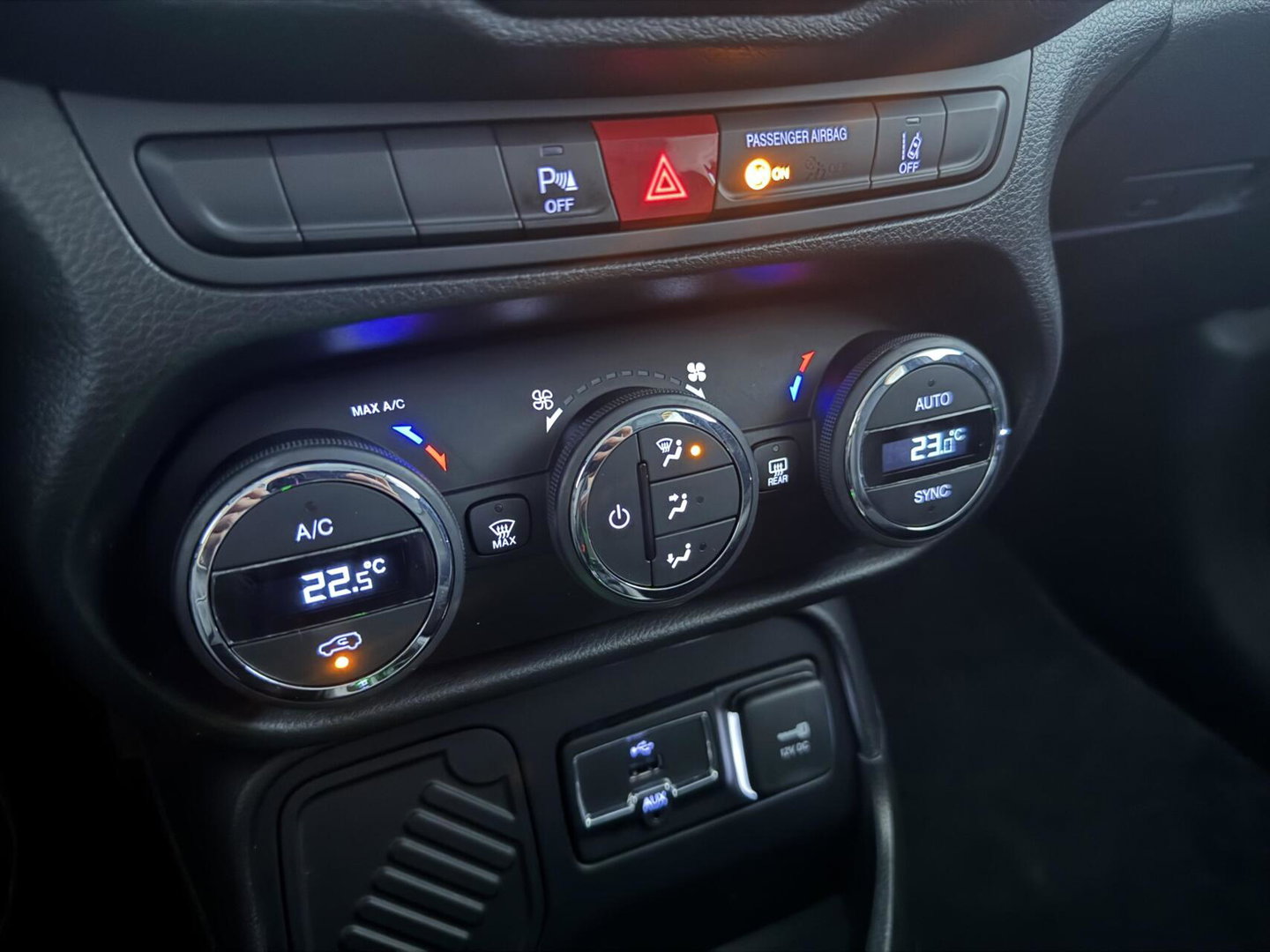 Jeep Renegade 1.4 MultiAir Limited Leer CarPlay Cruise Camera