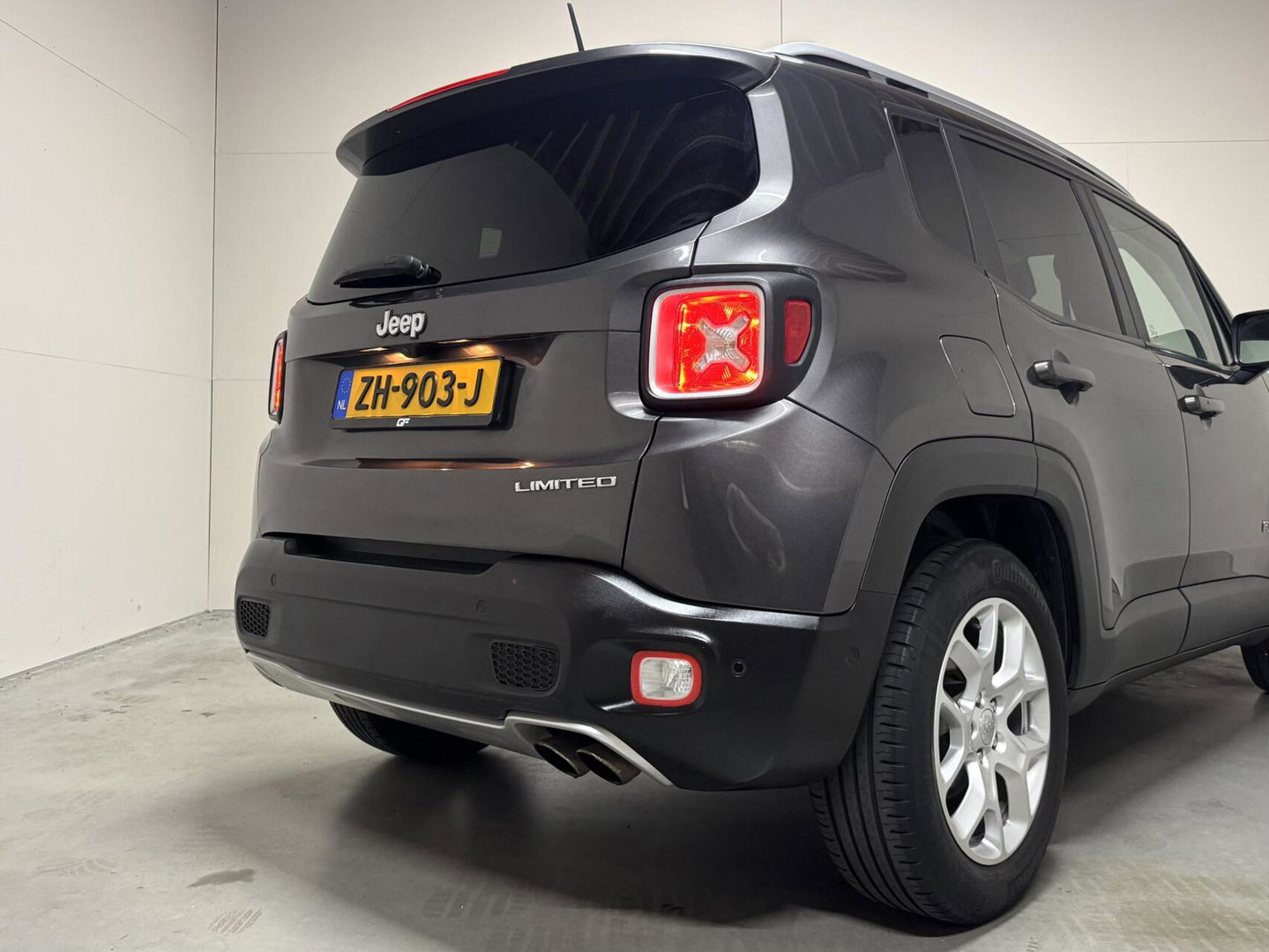 Jeep Renegade 1.4 MultiAir Limited Leer CarPlay Cruise Camera