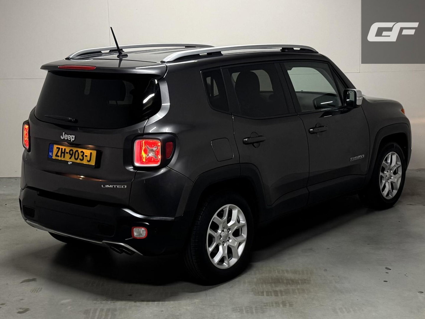 Jeep Renegade 1.4 MultiAir Limited Leer CarPlay Cruise Camera