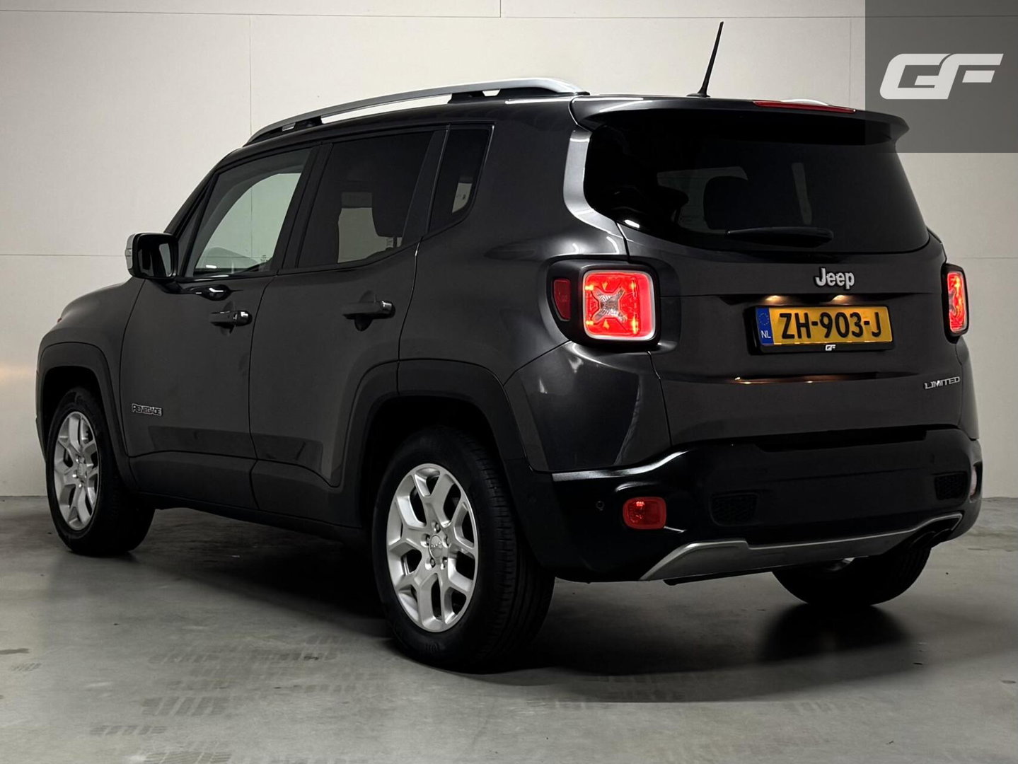 Jeep Renegade 1.4 MultiAir Limited Leer CarPlay Cruise Camera