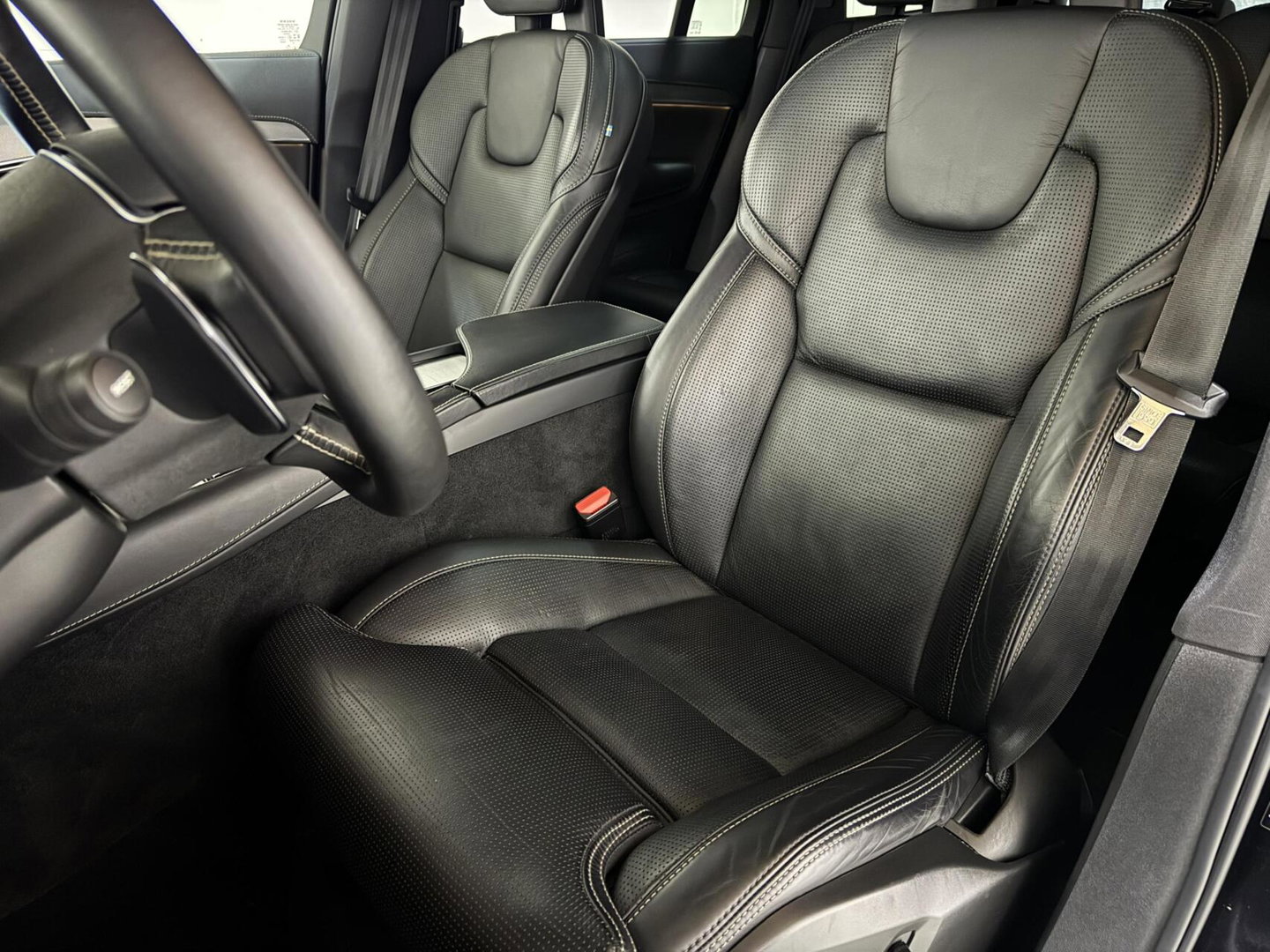 Volvo XC90 2.0 T8 Twin Engine AWD R-Design Pano Luchtvering B&W Trekh.