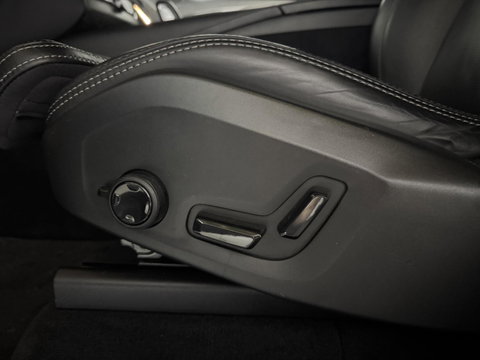 Volvo XC90 2.0 T8 Twin Engine AWD R-Design Pano Luchtvering B&W Trekh.
