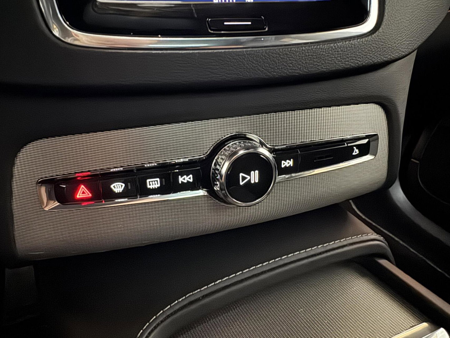 Volvo XC90 2.0 T8 Twin Engine AWD R-Design Pano Luchtvering B&W Trekh.