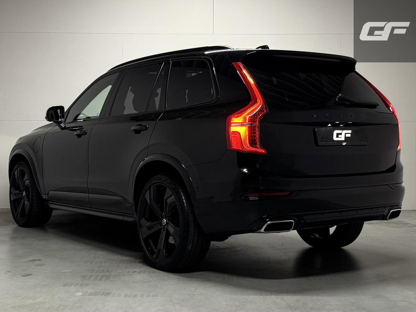 Volvo XC90 2.0 T8 Twin Engine AWD R-Design Pano Luchtvering B&W Trekh.