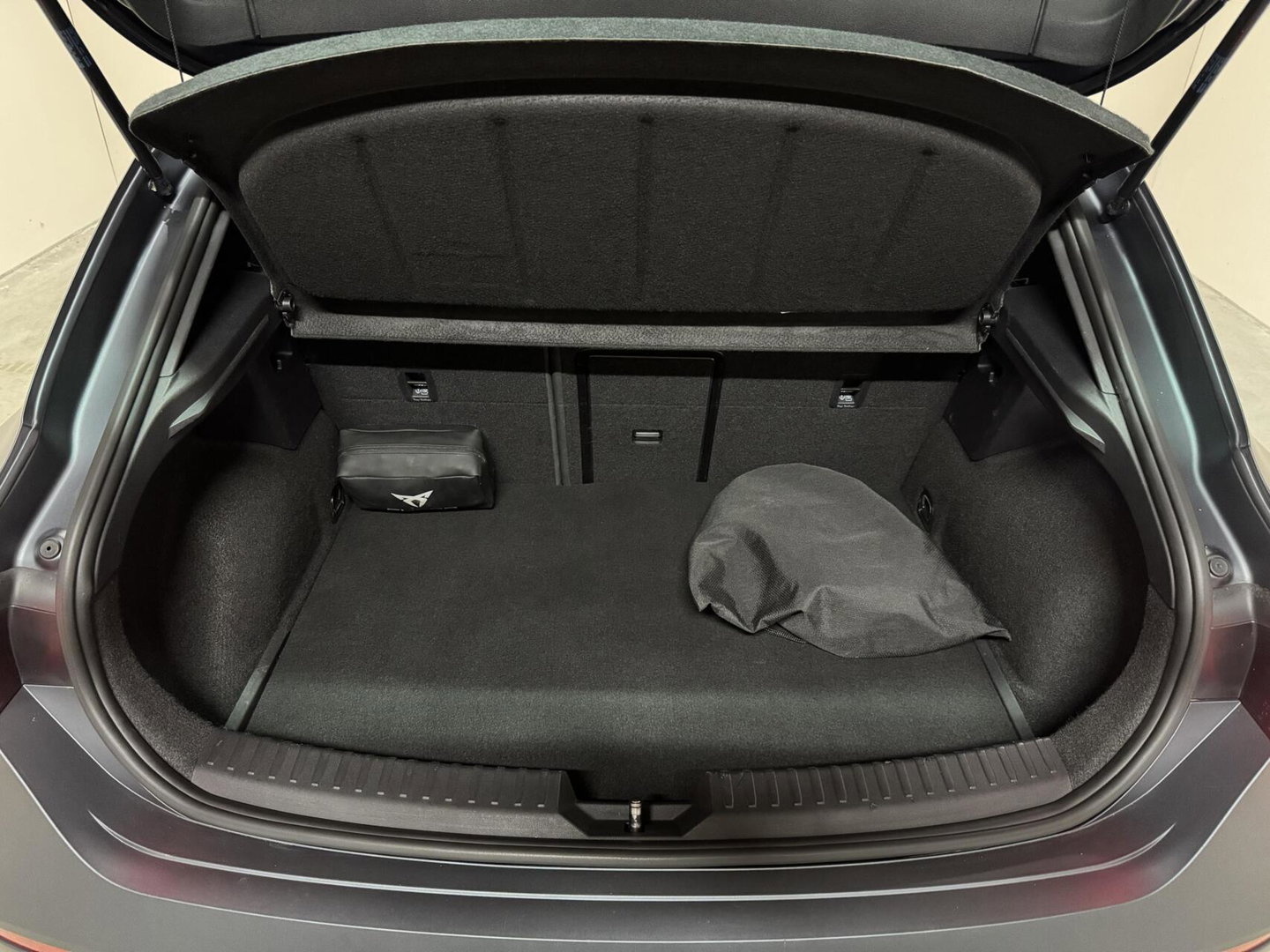CUPRA Leon 1.4 e-Hybrid VZ Copper Edition Pano Memory Sfeer
