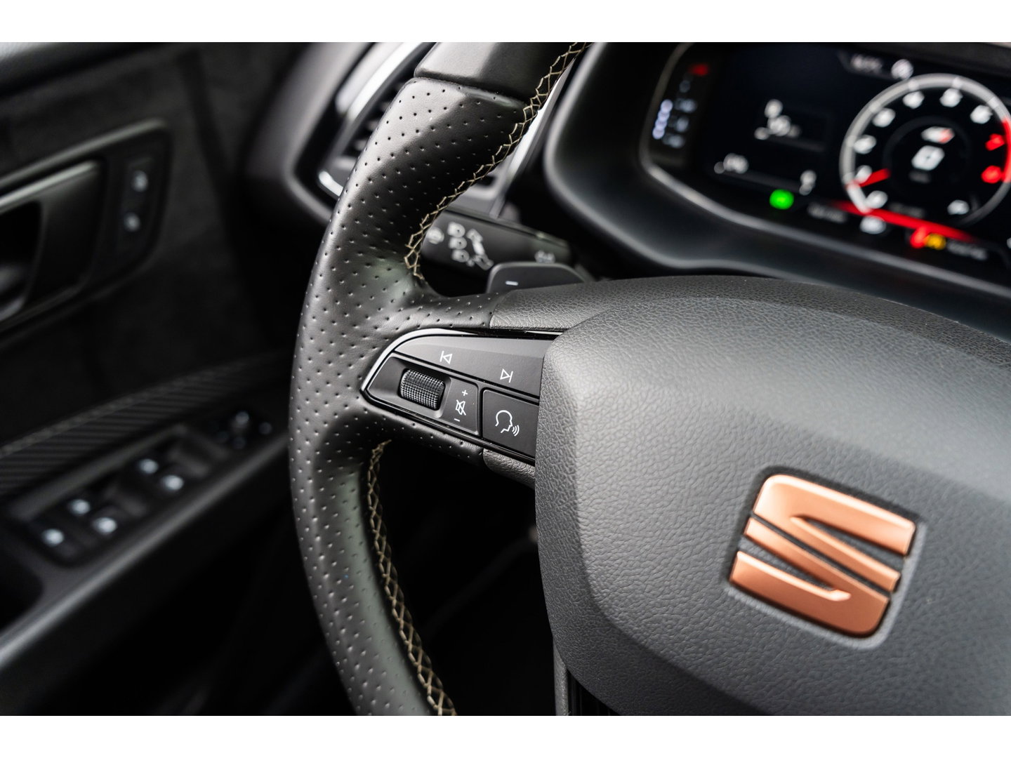 SEAT Leon 2.0 TSI CUPRA PANO BEATS VIRTUAL CAMERA KEYLESS