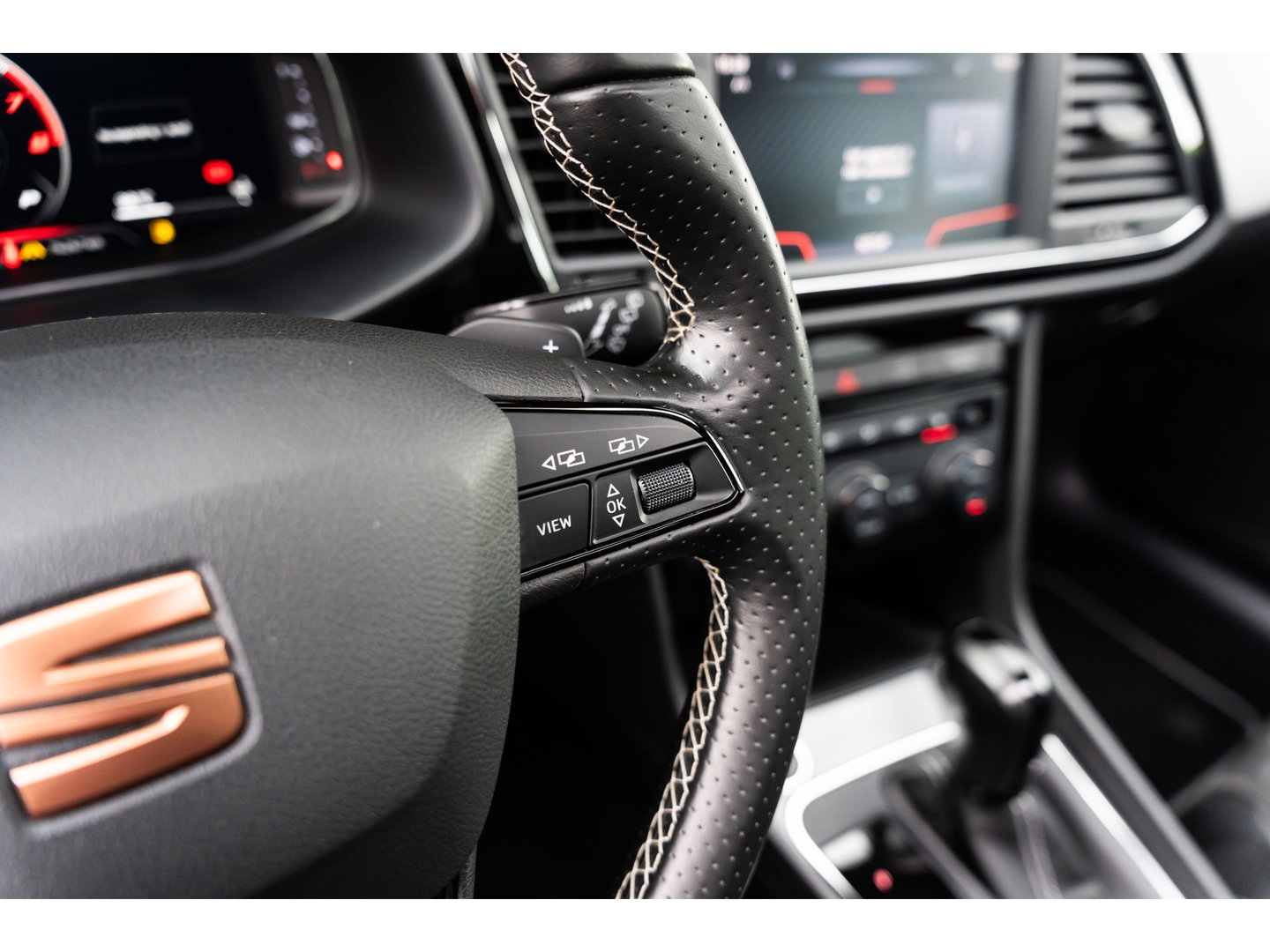 SEAT Leon 2.0 TSI CUPRA PANO BEATS VIRTUAL CAMERA KEYLESS