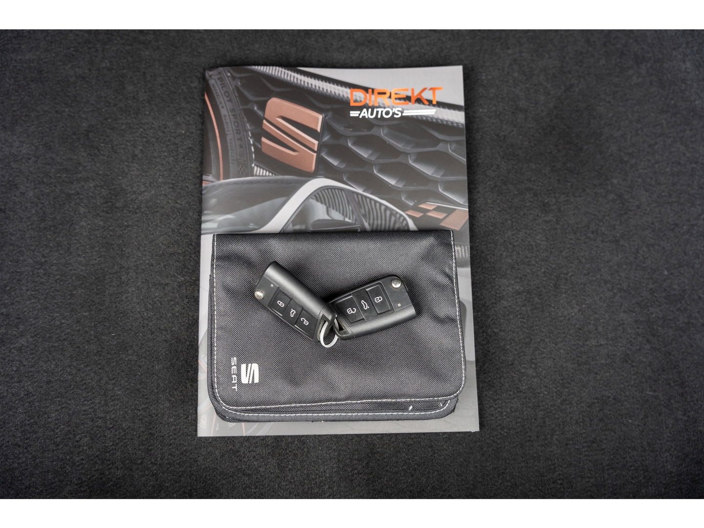 SEAT Leon 2.0 TSI CUPRA PANO BEATS VIRTUAL CAMERA KEYLESS