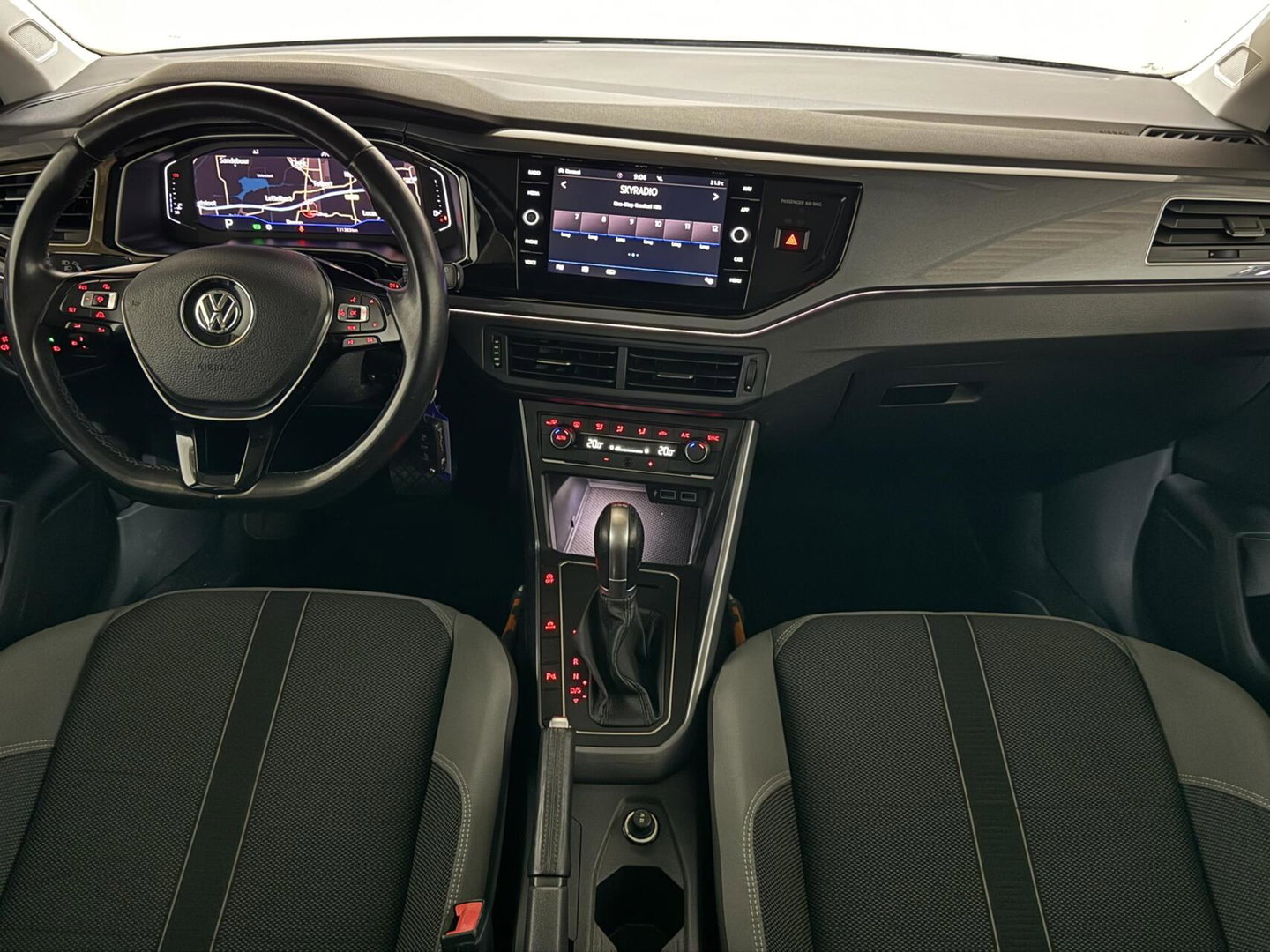 Volkswagen Polo 1.0 TSI Highline DSG Virtual CarPlay ACC NAP