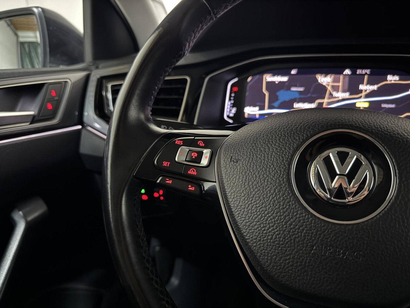 Volkswagen Polo 1.0 TSI Highline DSG Virtual CarPlay ACC NAP