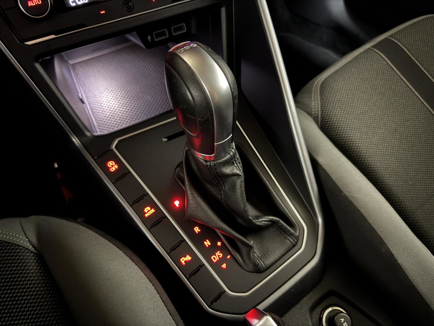 Volkswagen Polo 1.0 TSI Highline DSG Virtual CarPlay ACC NAP