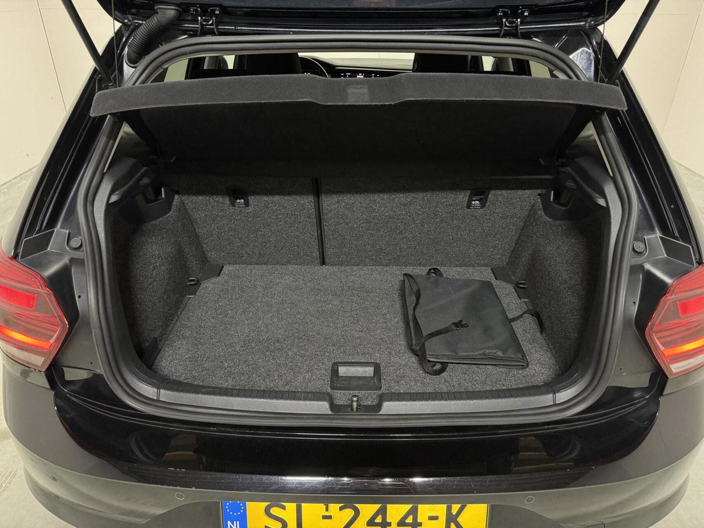 Volkswagen Polo 1.0 TSI Highline DSG Virtual CarPlay ACC NAP