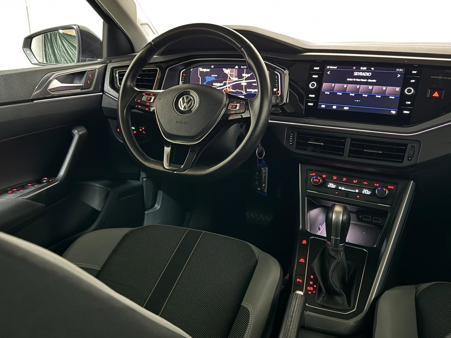 Volkswagen Polo 1.0 TSI Highline DSG Virtual CarPlay ACC NAP