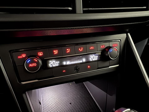 Volkswagen Polo 1.0 TSI Highline DSG Virtual CarPlay ACC NAP
