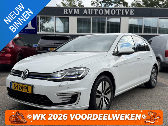 Volkswagen e-Golf - E-DITION VAN €15.900 VOOR €13.877 | UW WK-VOORDEEL €2.023 | SOH 91% | WARMTEPOMP | DIGITAAL DASHBOARD | WINTERPAKKET (STOEL- & VOORRUITVERWARMING) | ACHTERUITRIJCAMERA | DODEHOEKDETECTIE | ALL SEASON BANDEN | 12 MND GARANTIE