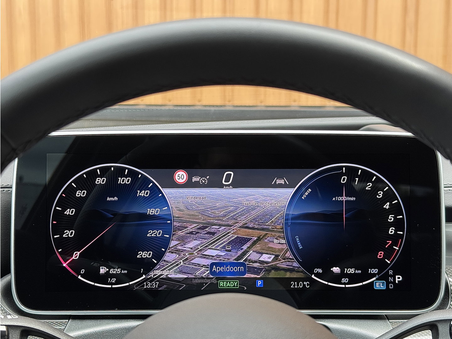 Mercedes-Benz C-Klasse 300 e Business Solution AMG | Burmester | Origineel Nederlands | Memory | Panoramadak | Digital Light | Elektrische Trekhaak | Head-Up | Leder |
