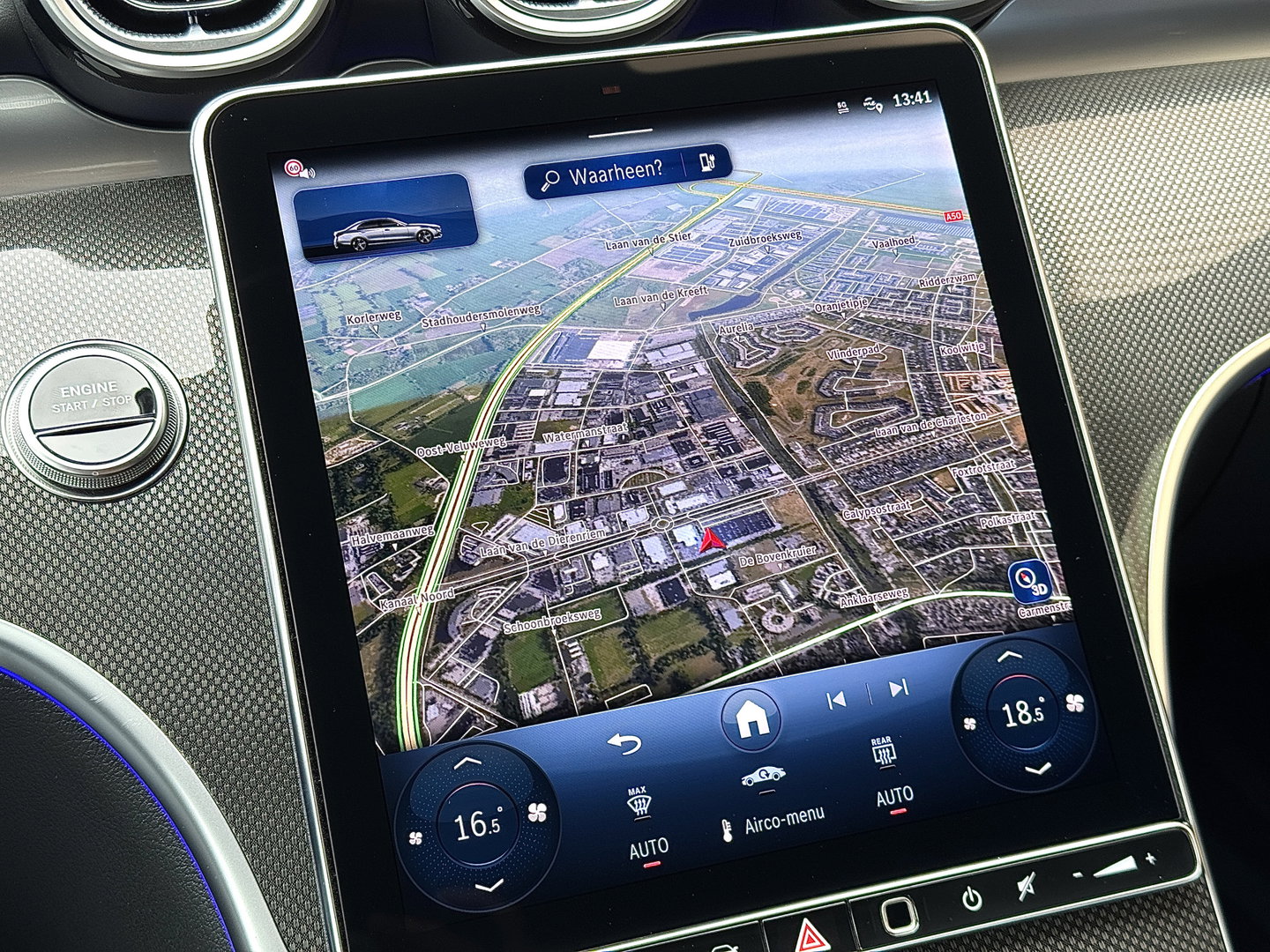 Mercedes-Benz C-Klasse 300 e Business Solution AMG | Burmester | Origineel Nederlands | Memory | Panoramadak | Digital Light | Elektrische Trekhaak | Head-Up | Leder |