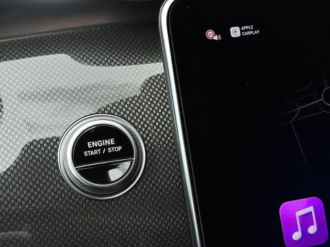 Mercedes-Benz C-Klasse 300 e Business Solution AMG | Burmester | Origineel Nederlands | Memory | Panoramadak | Digital Light | Elektrische Trekhaak | Head-Up | Leder |