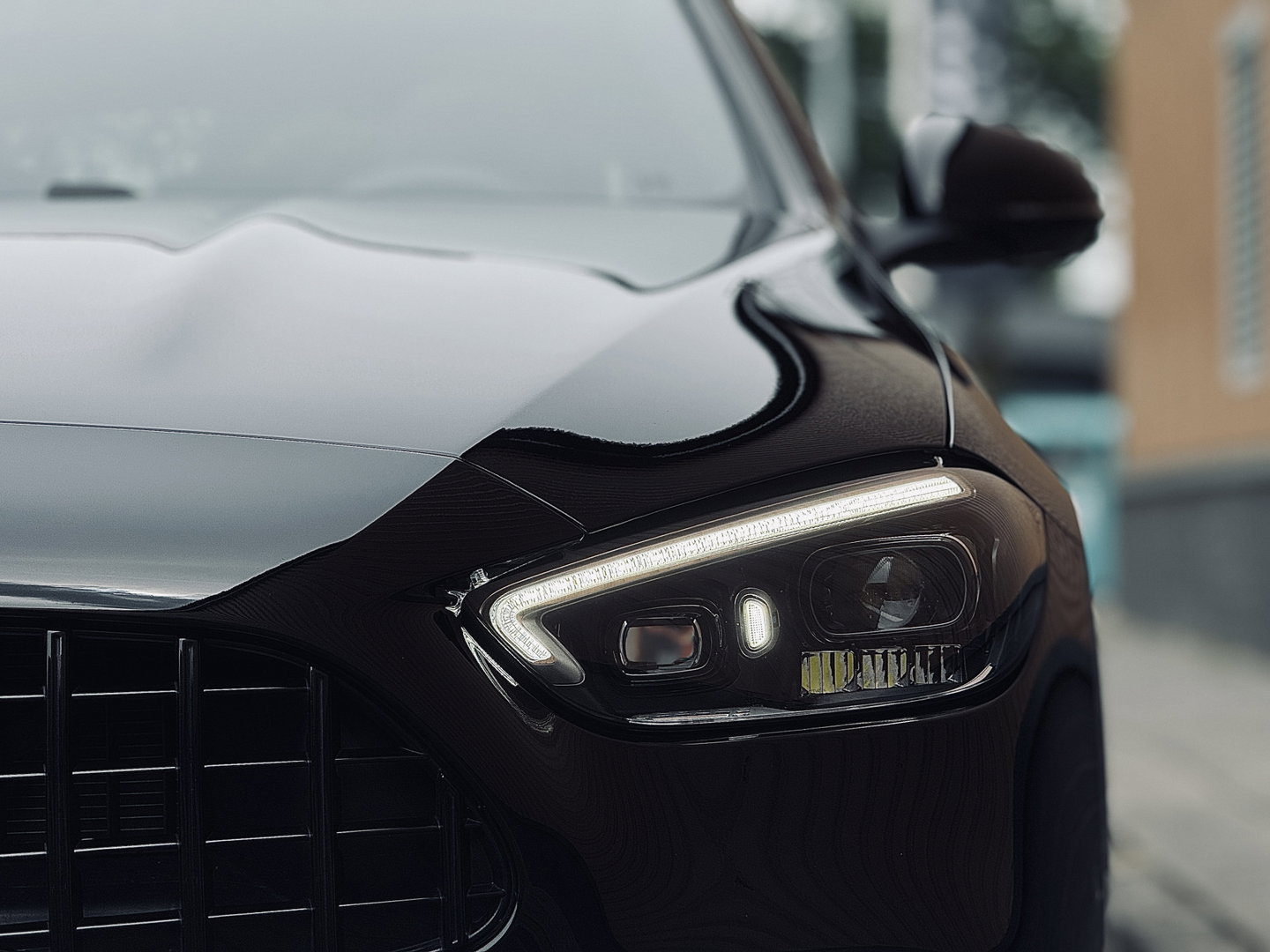 Mercedes-Benz C-Klasse 300 e Business Solution AMG | Burmester | Origineel Nederlands | Memory | Panoramadak | Digital Light | Elektrische Trekhaak | Head-Up | Leder |