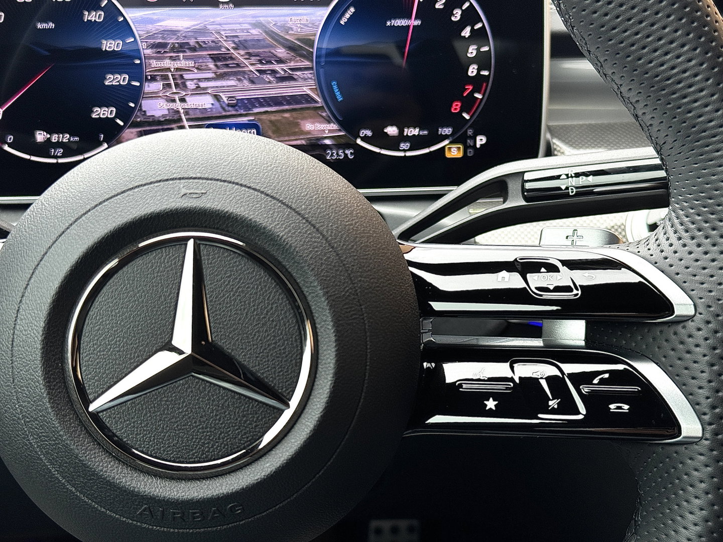 Mercedes-Benz C-Klasse 300 e Business Solution AMG | Burmester | Origineel Nederlands | Memory | Panoramadak | Digital Light | Elektrische Trekhaak | Head-Up | Leder |