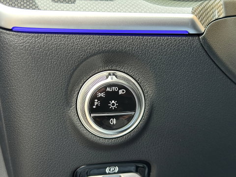 Mercedes-Benz C-Klasse 300 e Business Solution AMG | Burmester | Origineel Nederlands | Memory | Panoramadak | Digital Light | Elektrische Trekhaak | Head-Up | Leder |
