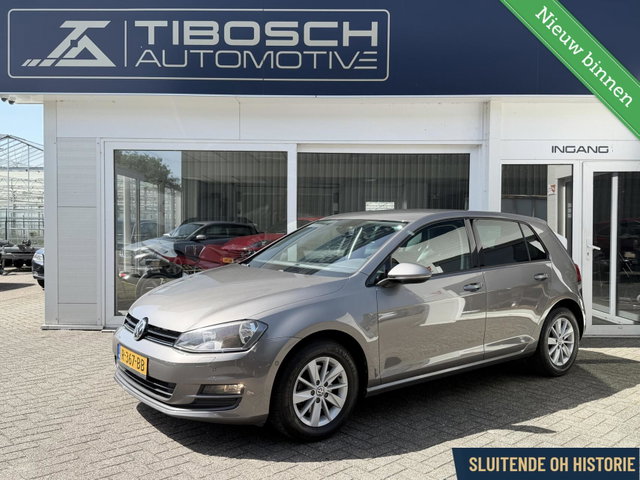 Volkswagen Golf - 1.2 TSI CarPlay Stoelverwarming Climate