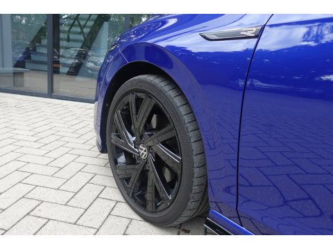 Volkswagen Golf 2.0 TSI R-Line Business PANO KEYLESS CAM