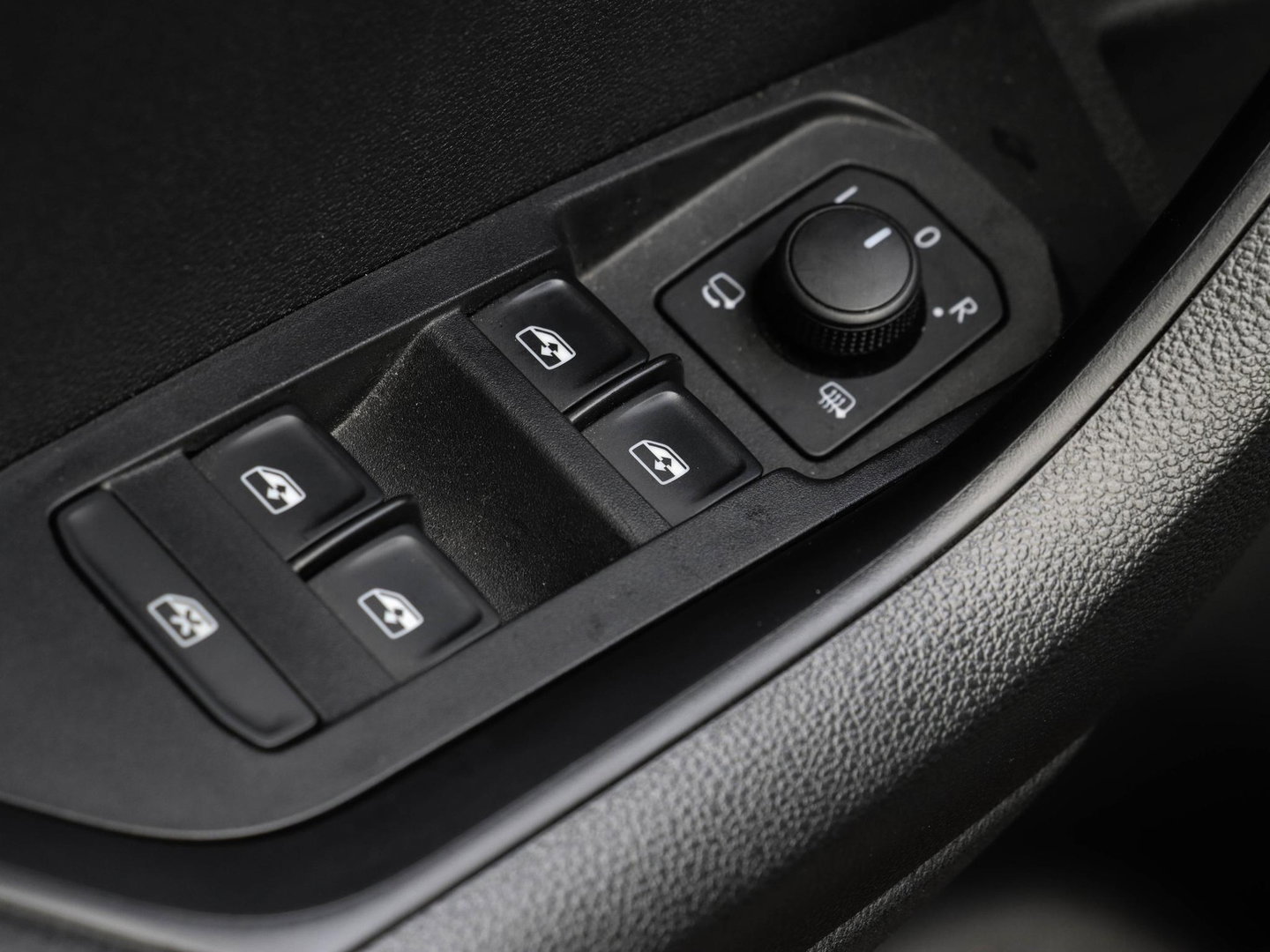 Škoda Karoq 1.5 TSI ACT Sportline 150pk DSG Virtual Adapt. Cruise Navi Camera 19 inch