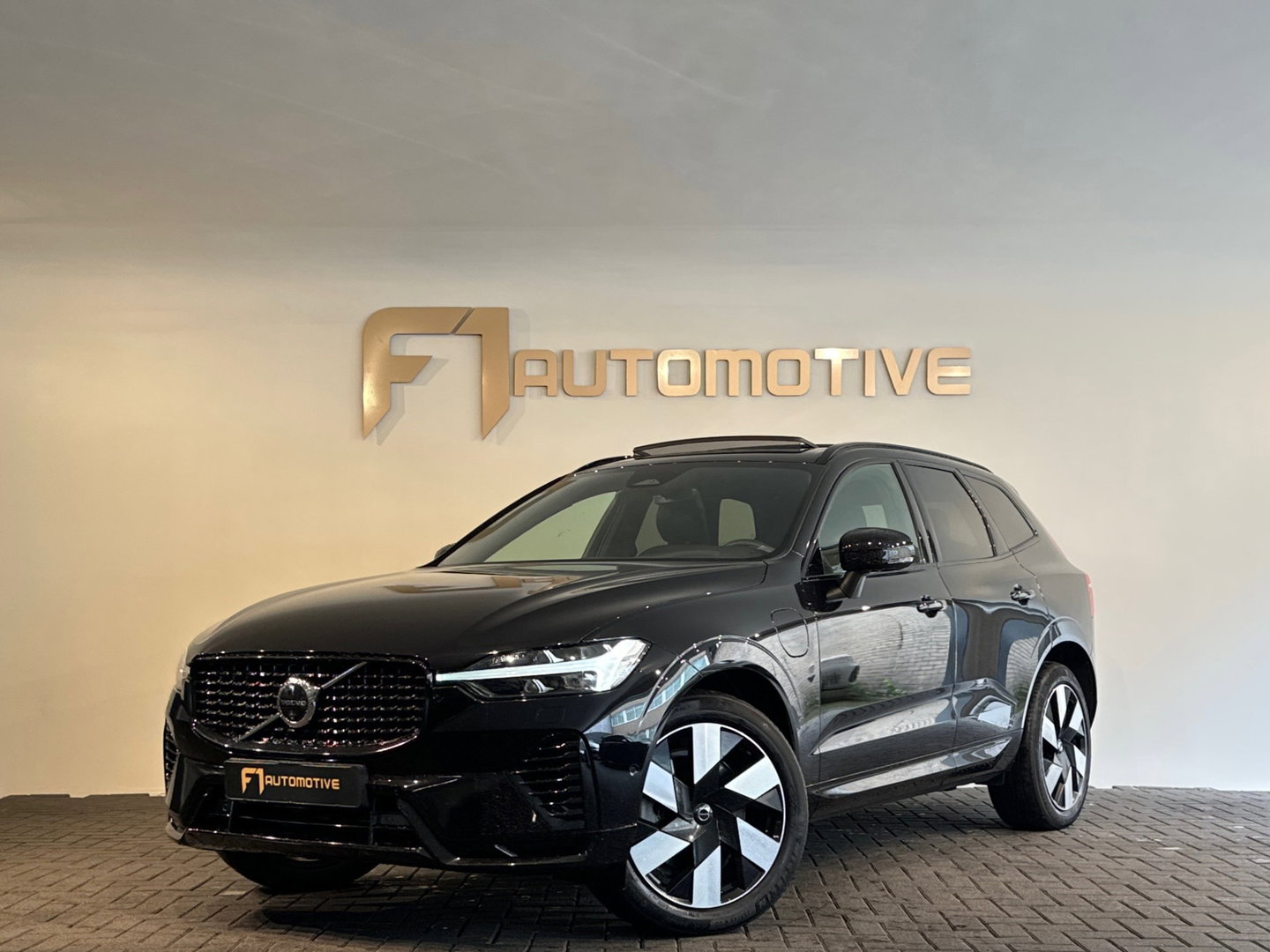 Volvo XC60 2.0 T8 Plug-in hybrid AWD Ultimate Bright PoleStar