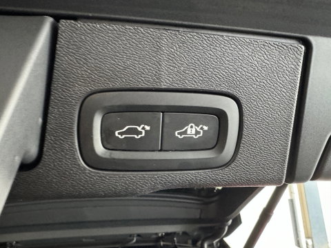 Volvo XC60 2.0 T8 Plug-in hybrid AWD Ultimate Bright PoleStar