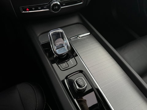 Volvo XC60 2.0 T8 Plug-in hybrid AWD Ultimate Bright PoleStar