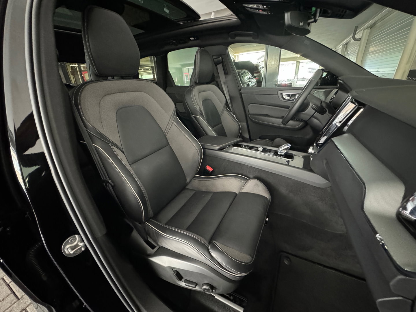 Volvo XC60 2.0 T8 Plug-in hybrid AWD Ultimate Bright PoleStar