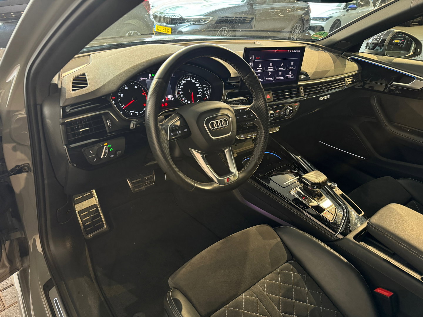 Audi A4 AVANT 40 TDI 3X S Line Pano|RS Seat|Massage|B&O|Keyless