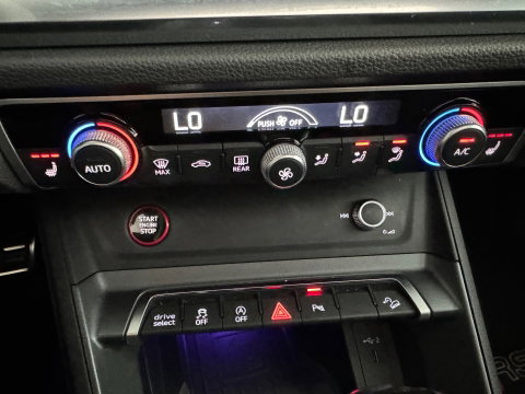 Audi RSQ3 Sportback 2.5 TFSI Pano|Ceramic|B&O|Trekhaak|VOL