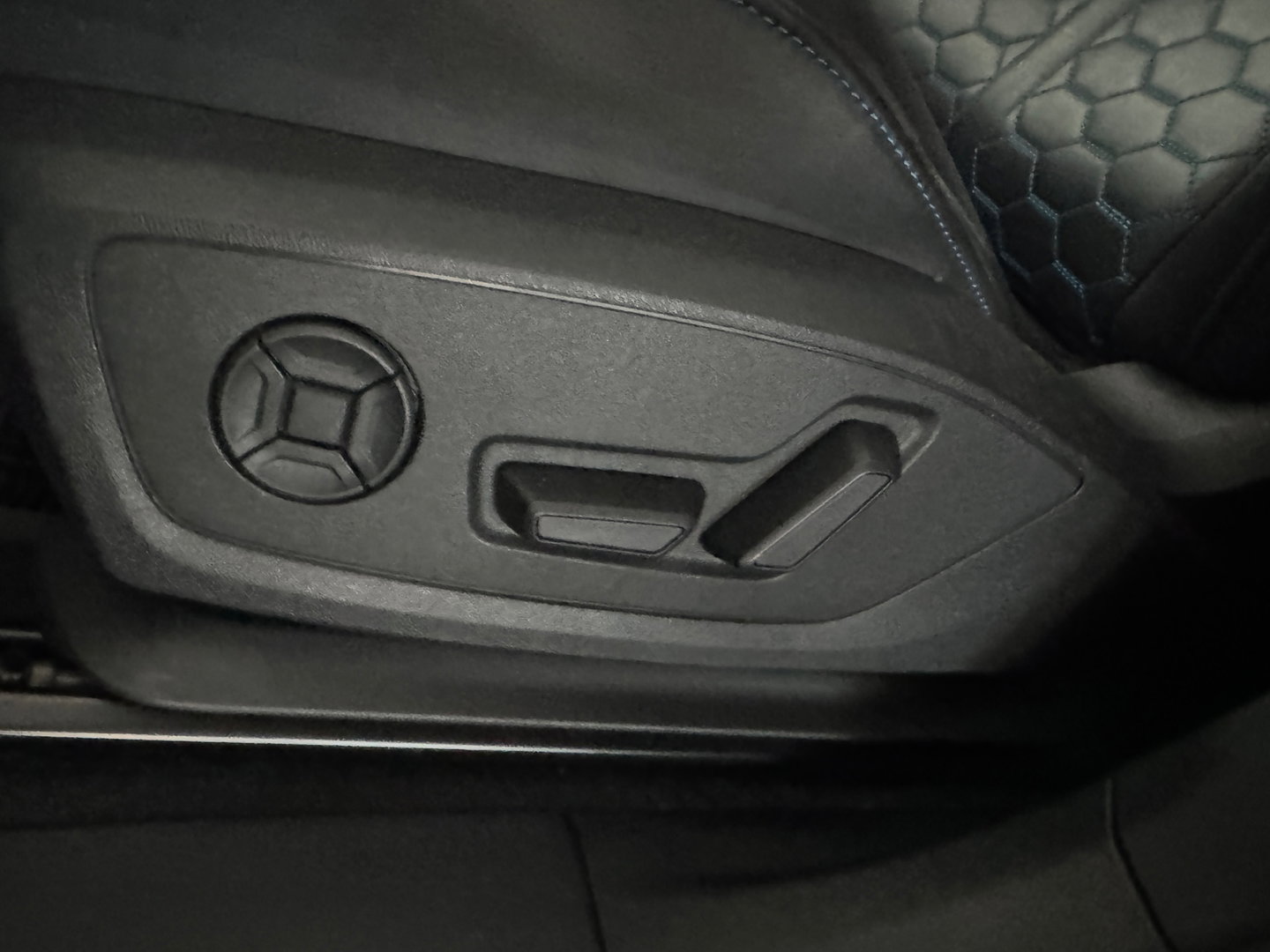Audi RSQ3 Sportback 2.5 TFSI Pano|Ceramic|B&O|Trekhaak|VOL