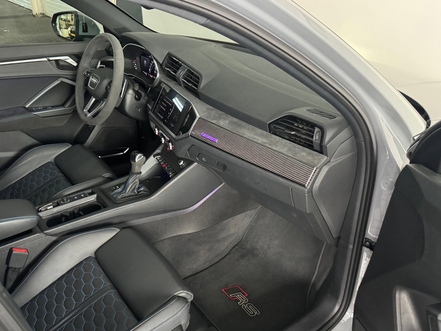 Audi RSQ3 Sportback 2.5 TFSI Pano|Ceramic|B&O|Trekhaak|VOL