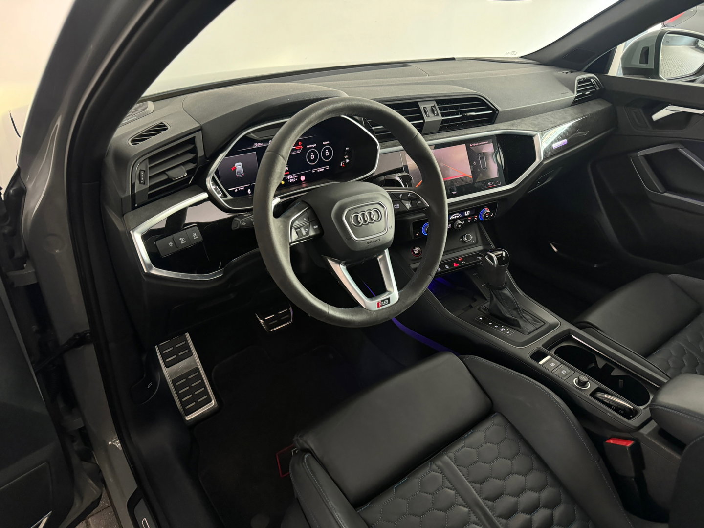 Audi RSQ3 Sportback 2.5 TFSI Pano|Ceramic|B&O|Trekhaak|VOL