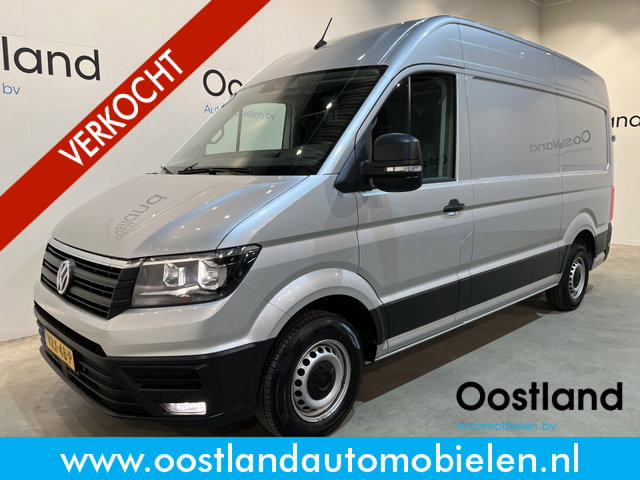 Volkswagen Crafter - 35 2.0 TDI L3H3 140 PK Automaat / Euro 6 / Trekhaak 3.000 KG / Airco / Cruise Control / PDC / CarPlay / Navigatie / 3-Zits / 49.350 KM !!