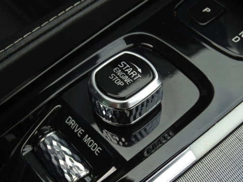 Volvo XC90 T8 407PK Recharge AWD R-Design / 360° / Pano / 7 Pers / Harman K