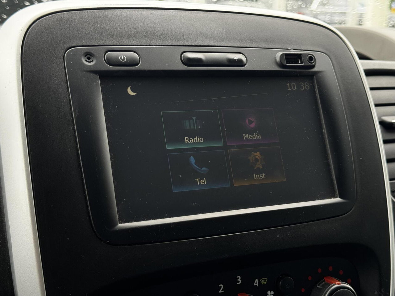 Nissan NV300
