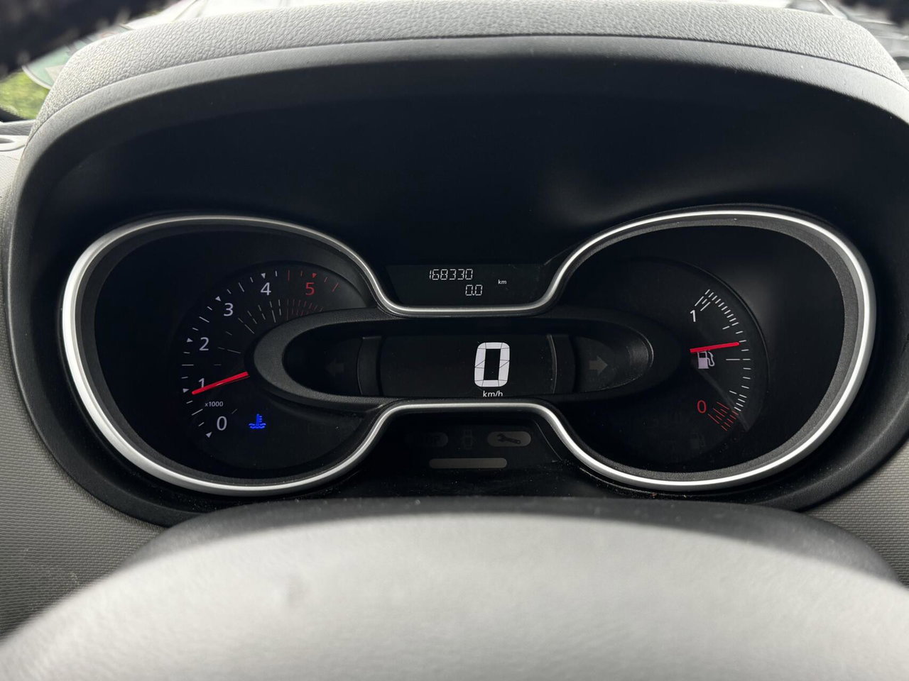 Nissan NV300