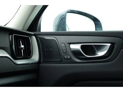 Volvo XC60 T6 Recharge Plus Bright | Pano | Trekhaak | 21'' | Memory seats | 360cam | Leder | Harman Kardon