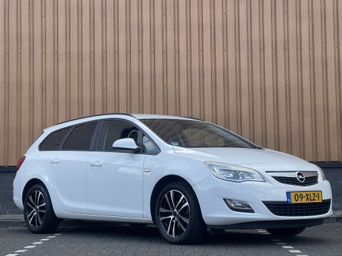 Opel Astra Sports Tourer 1.4 Edition | Airconditioning | Trekhaak | 17'' Lichtmetaal | Radio | Buetooth | USB |