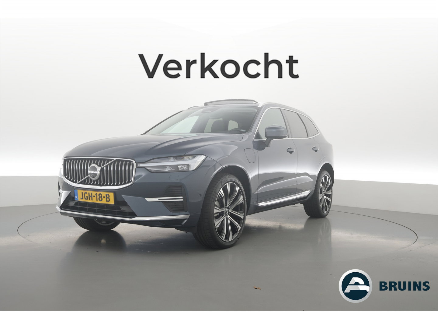 Volvo XC60 T6 Recharge Plus Bright | Pano | Trekhaak | 21'' | Memory seats | 360cam | Leder | Harman Kardon