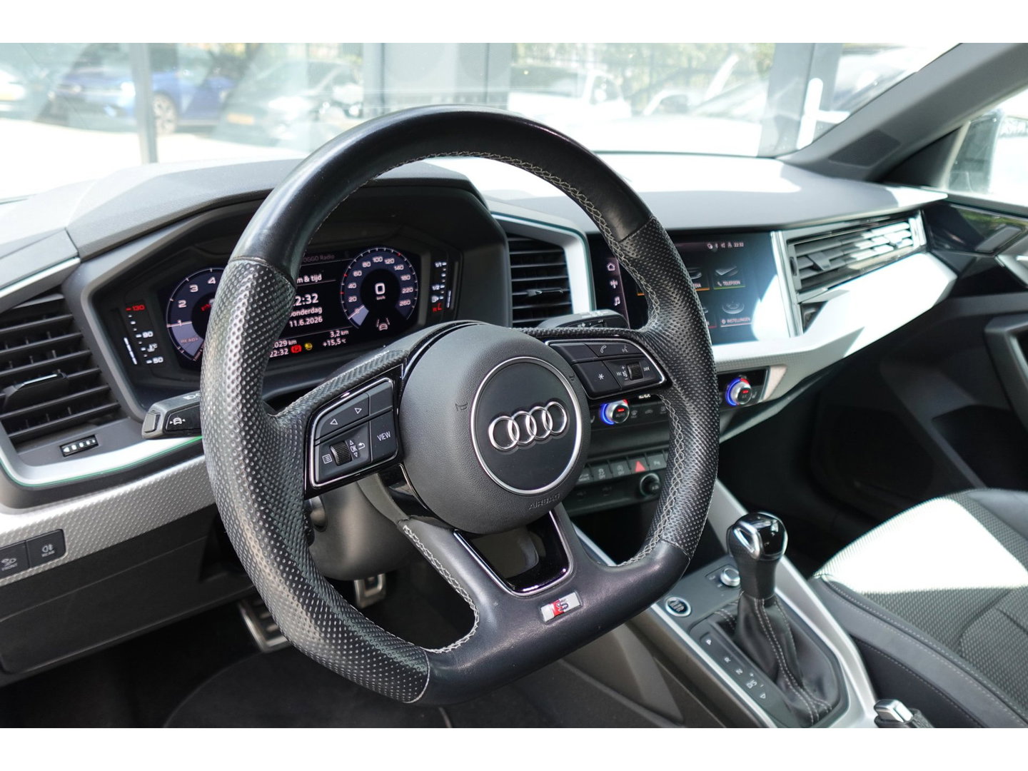 Audi A1 citycarver 35 TFSI S-line | ACC | KEYLESS| MATRIX |