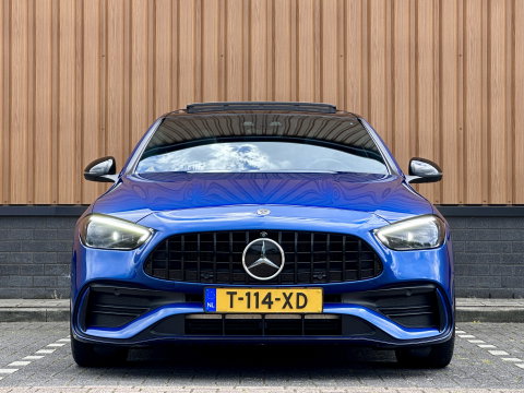 Mercedes-Benz C-Klasse 300 4MATIC AMG Line | Panoramadak | 360° Camera | 19'' Lichtmetaal | Sfeerverlichting | Digital Light | Elektrische Stoelen + Geheugen | Parkeersensoren